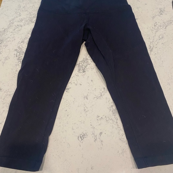 LuLuLemon Cropped Leggings - Picture 2 of 3